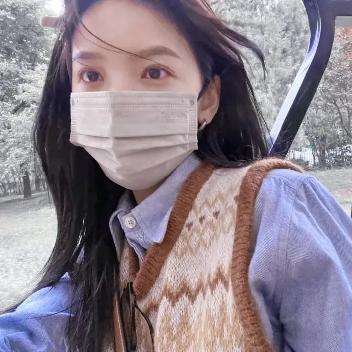 女子的生活海报